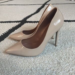 Candie’s pointy nude/tan heels